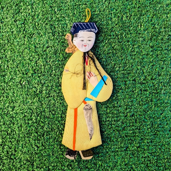 7 Vintage Silk Art Asian Traditional Dress Chinese 1970s Hanging Decoration Set - Picture 7 of 9